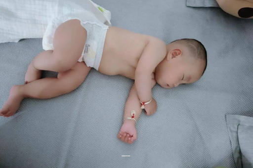 温岭五个月宝宝呕吐